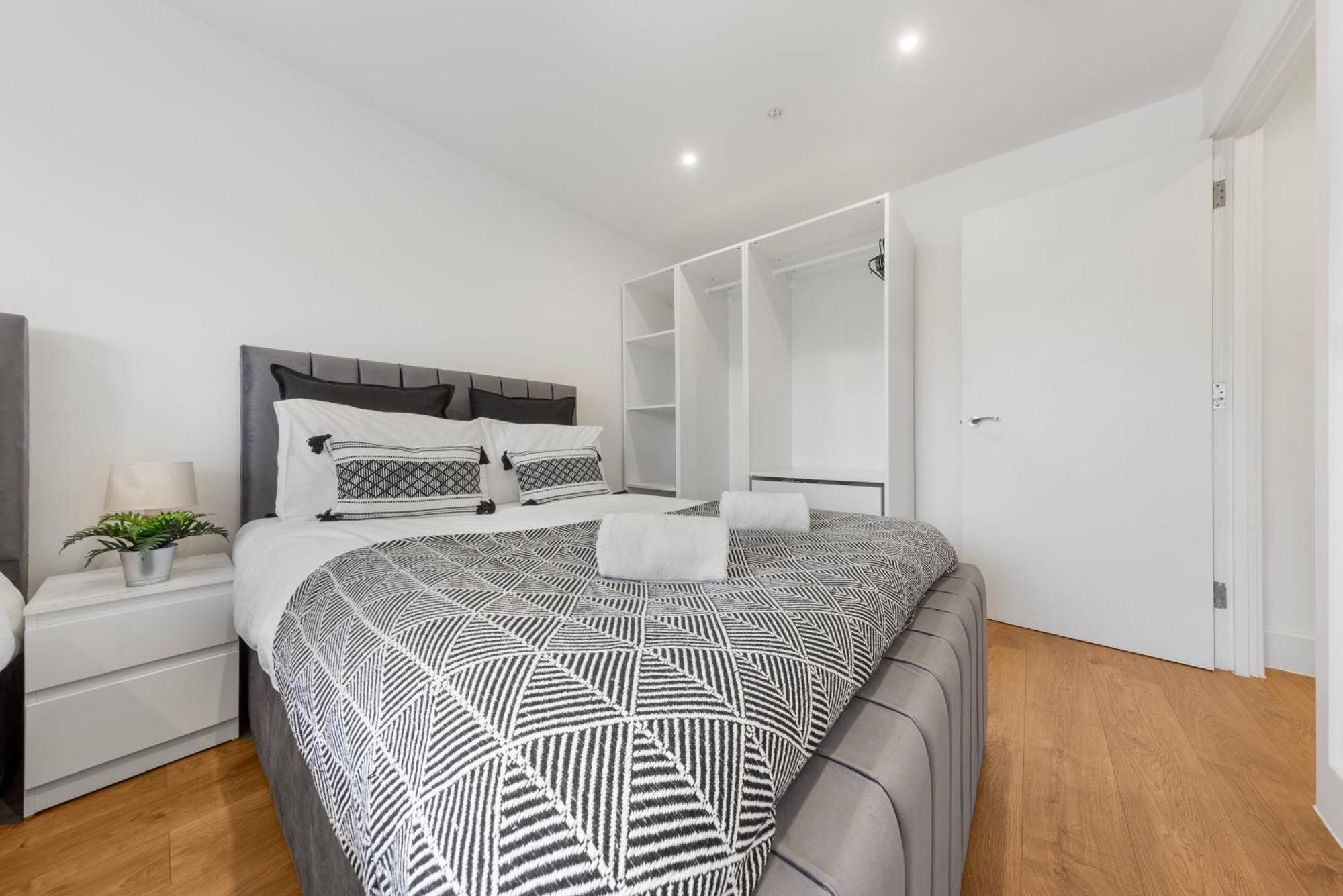 Stylish Nine Elms Vauxhall 1 Bedroom * London