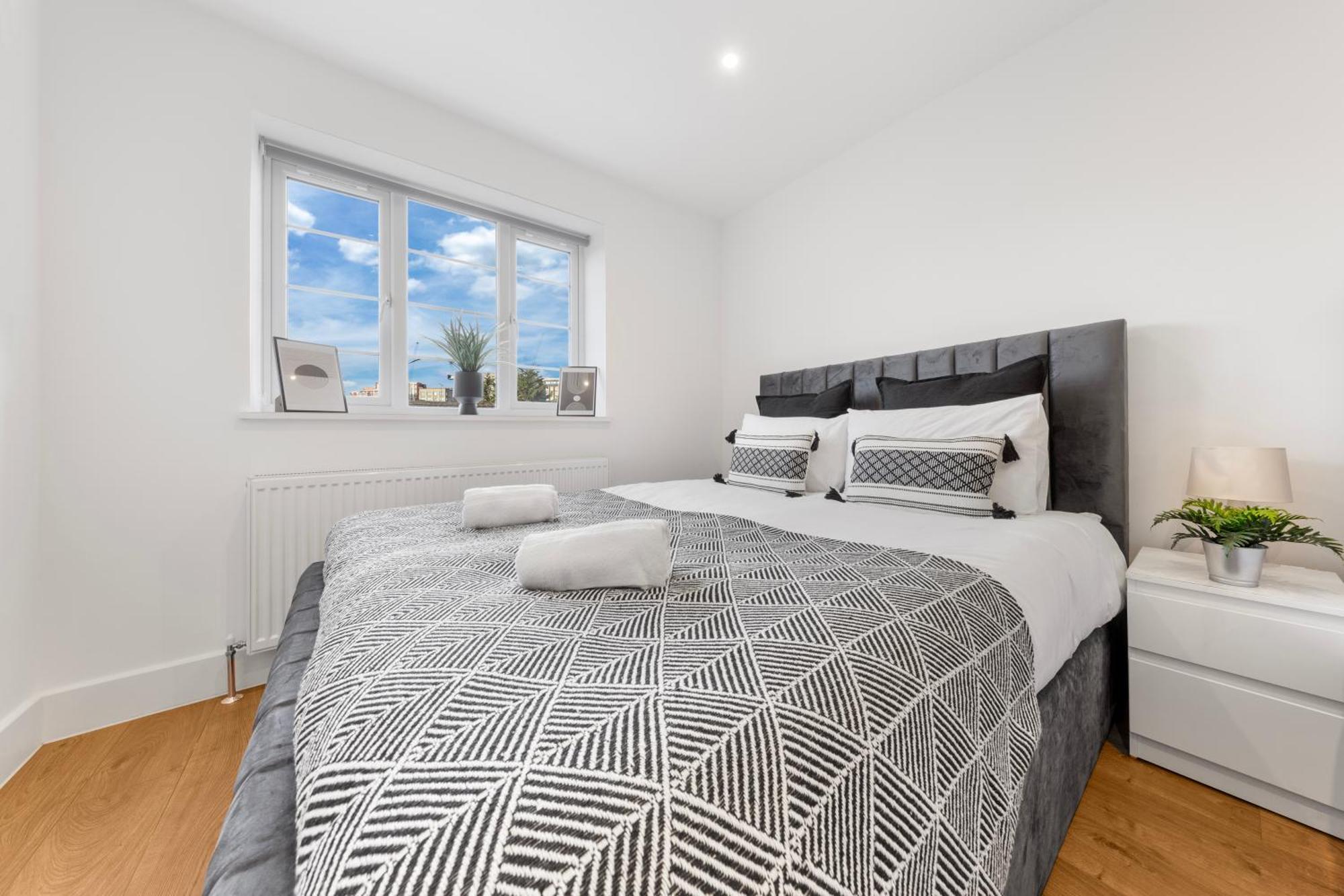 Stylish Nine Elms Vauxhall 1 Bedroom Apartment
